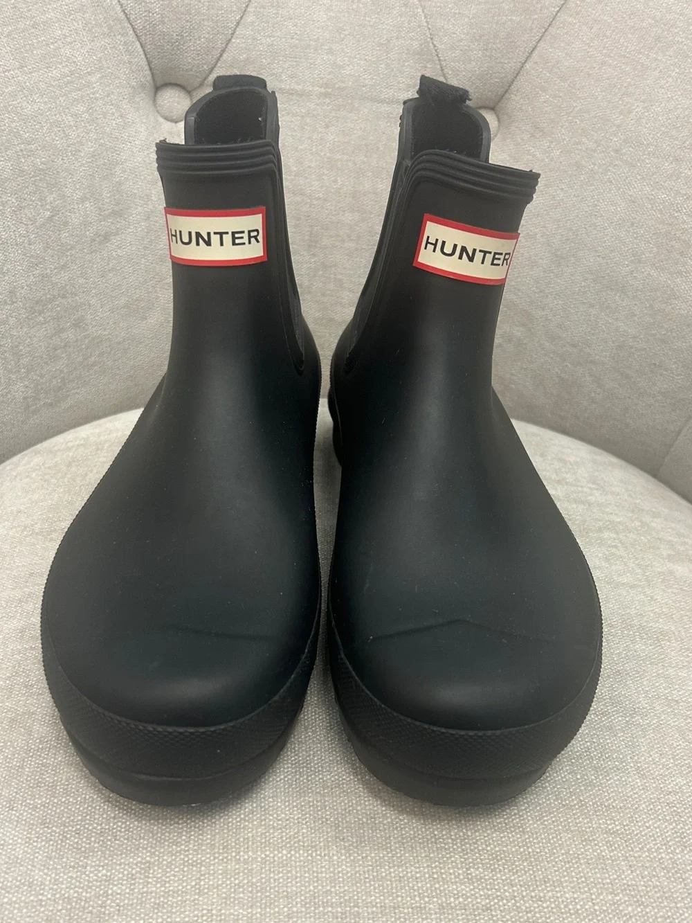 Hunter Black Chelsea Rain Boots Ankle Pull-On Booties Waterproof Logo Size 8